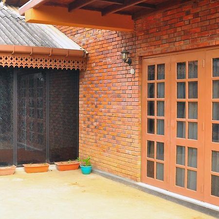 Primrose Inn Канді Екстер'єр фото