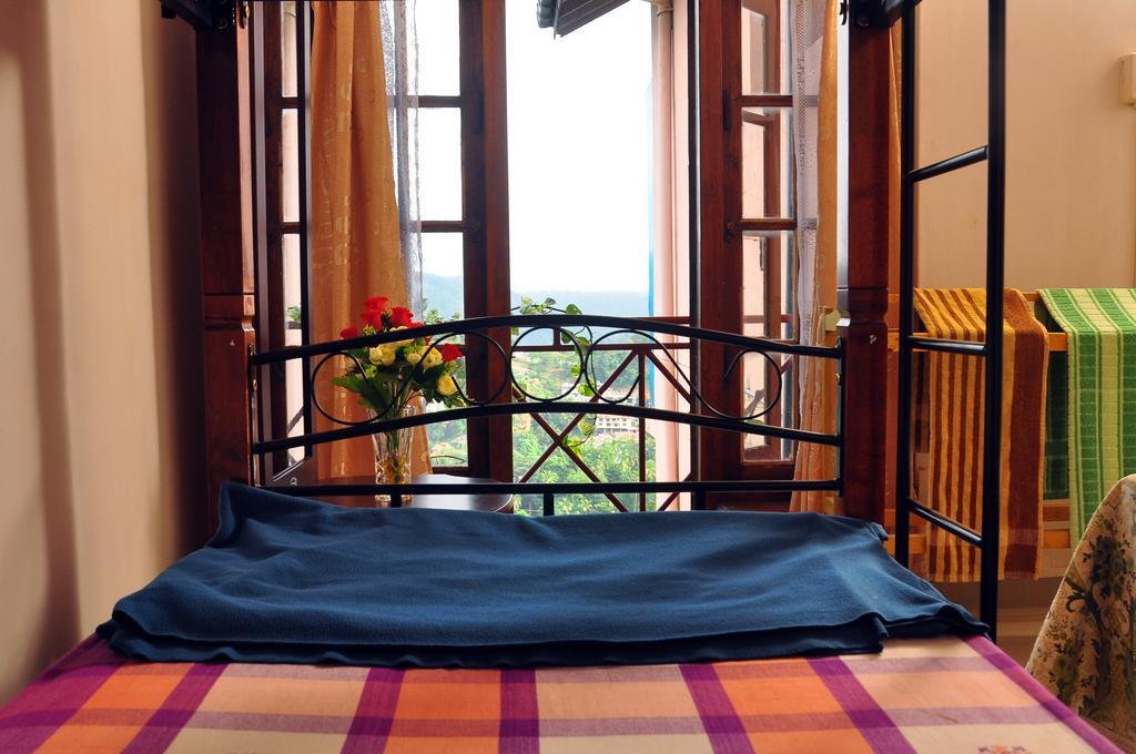 Primrose Inn Канді Екстер'єр фото