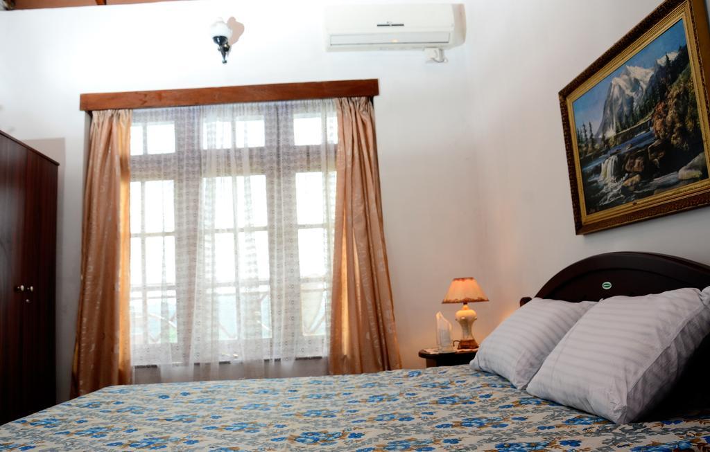 Primrose Inn Канді Екстер'єр фото