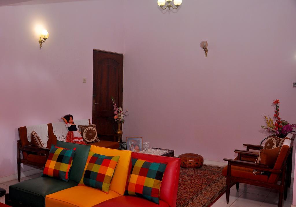 Primrose Inn Канді Екстер'єр фото