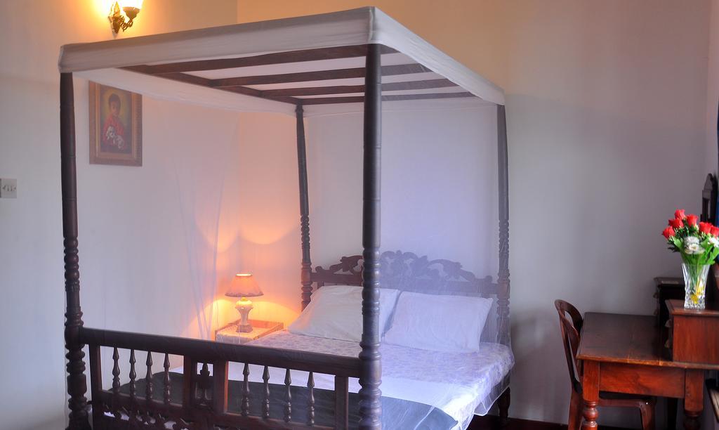 Primrose Inn Канді Екстер'єр фото